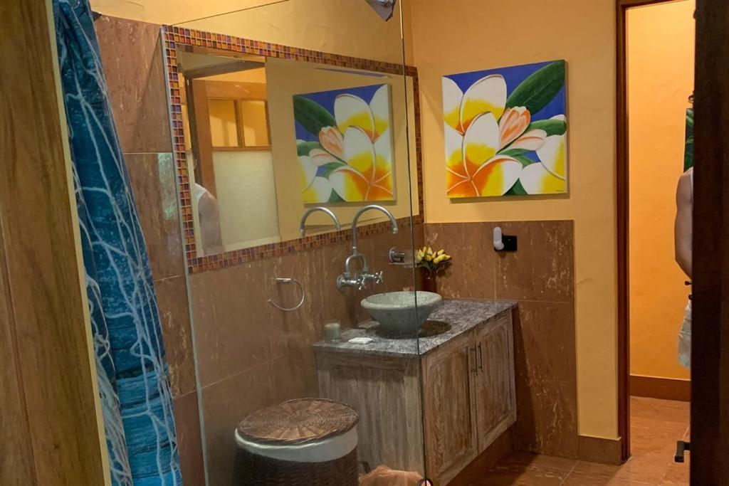 Beachfront Dolphin Cabin Oak Beach Bagian luar foto