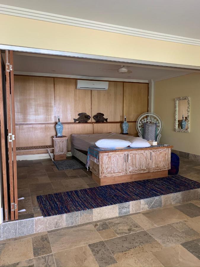 Beachfront Dolphin Cabin Oak Beach Bagian luar foto